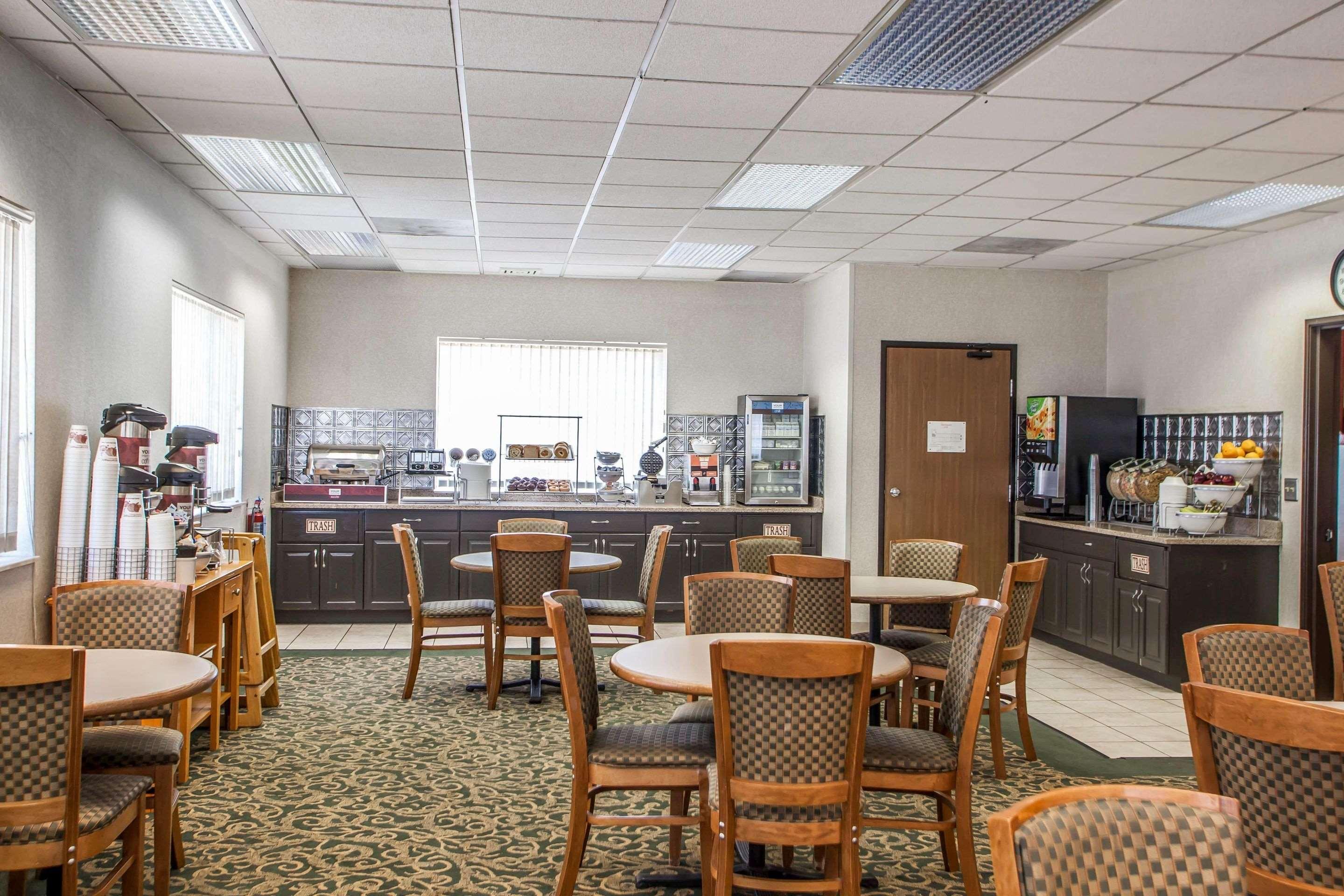Comfort Suites Peoria I-74 Extérieur photo