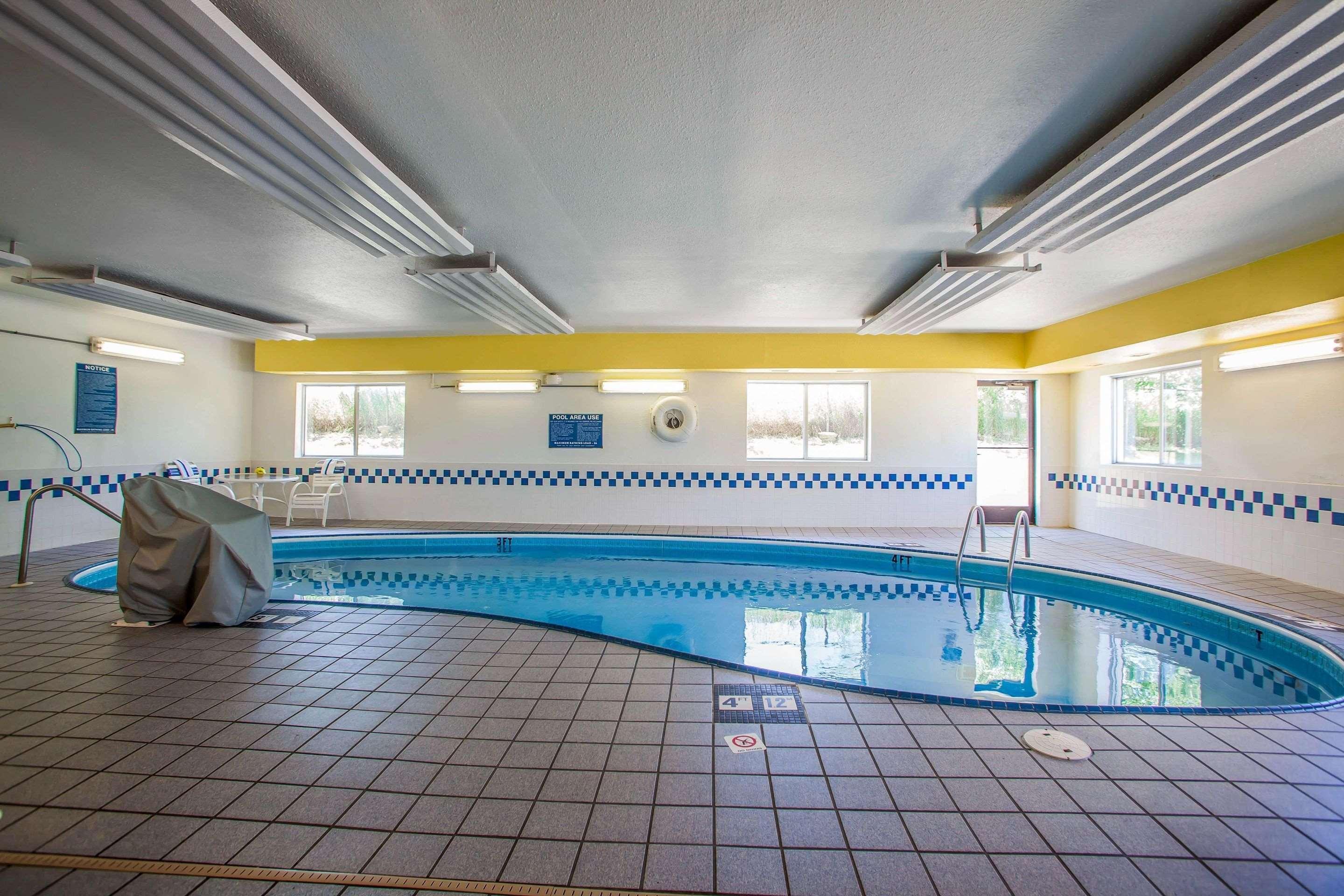 Comfort Suites Peoria I-74 Extérieur photo