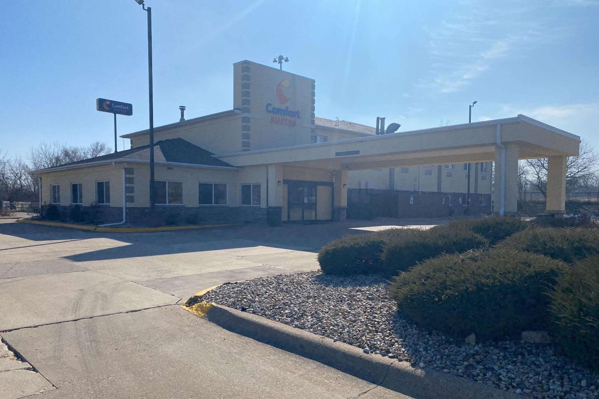 Comfort Suites Peoria I-74 Extérieur photo