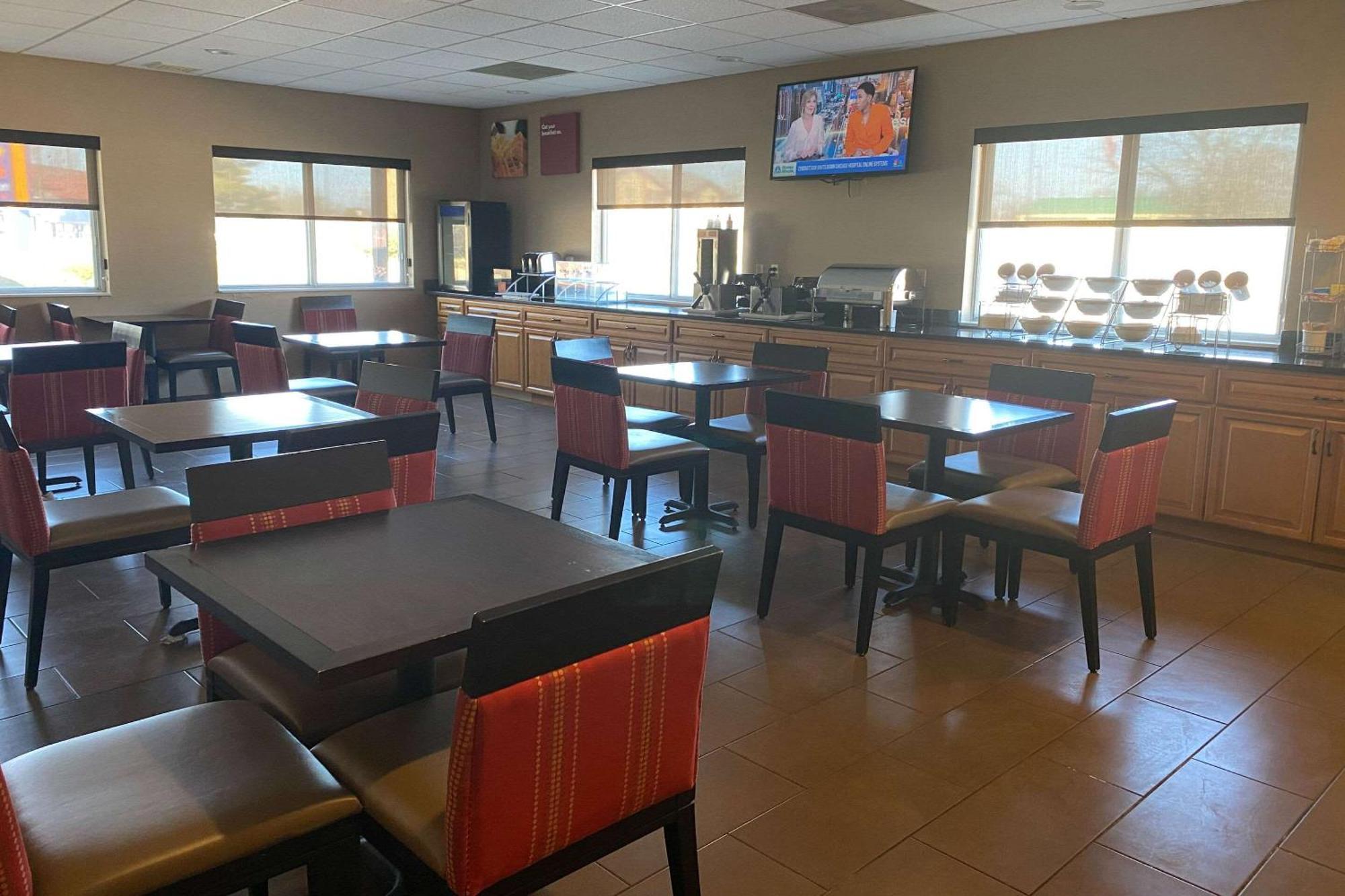 Comfort Suites Peoria I-74 Extérieur photo