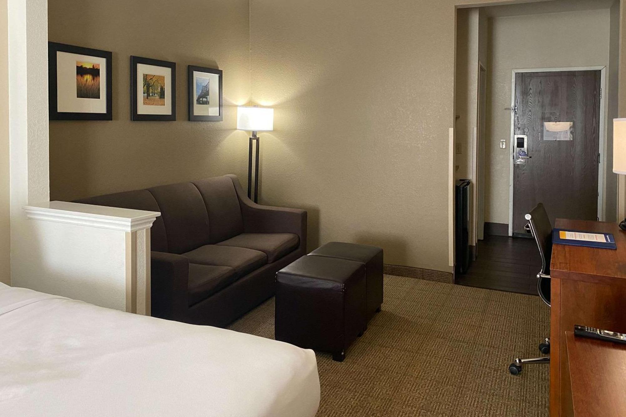 Comfort Suites Peoria I-74 Extérieur photo